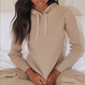 Lauren Elizabeth classic beige ribbed knit hoodie